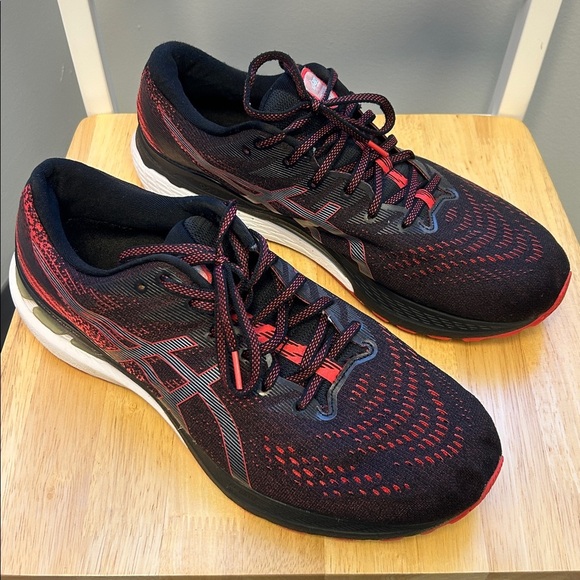 ASICS Gel-Kayano 28 Men\'s Running Shoes 1011B191 - Black and Red main image 10